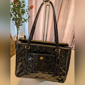 Coach Black Patent Leather Peyton Op Art Double Zip Satchel Excellent Condition